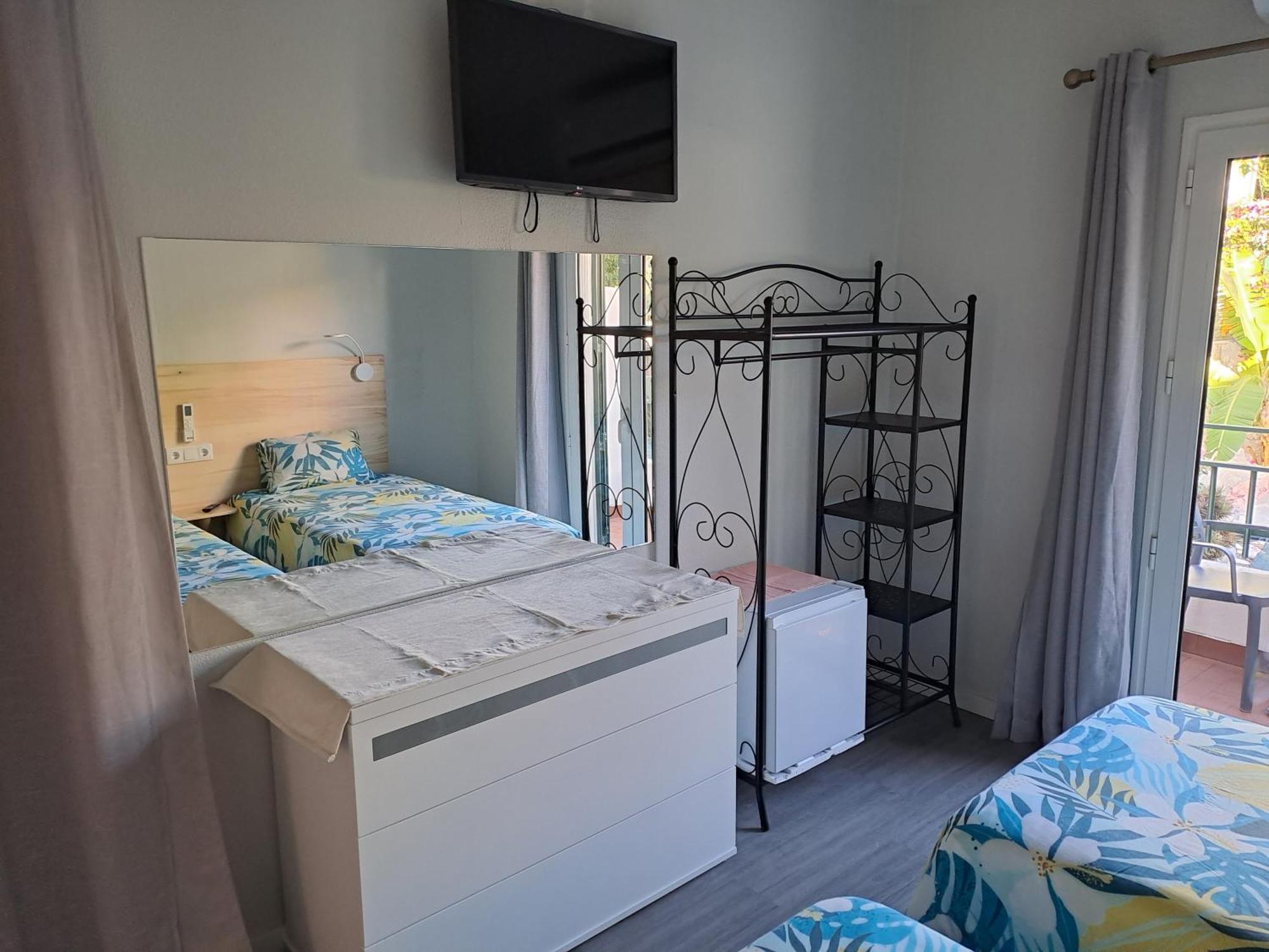 מלון פונשל Residencial Melba מראה חיצוני תמונה