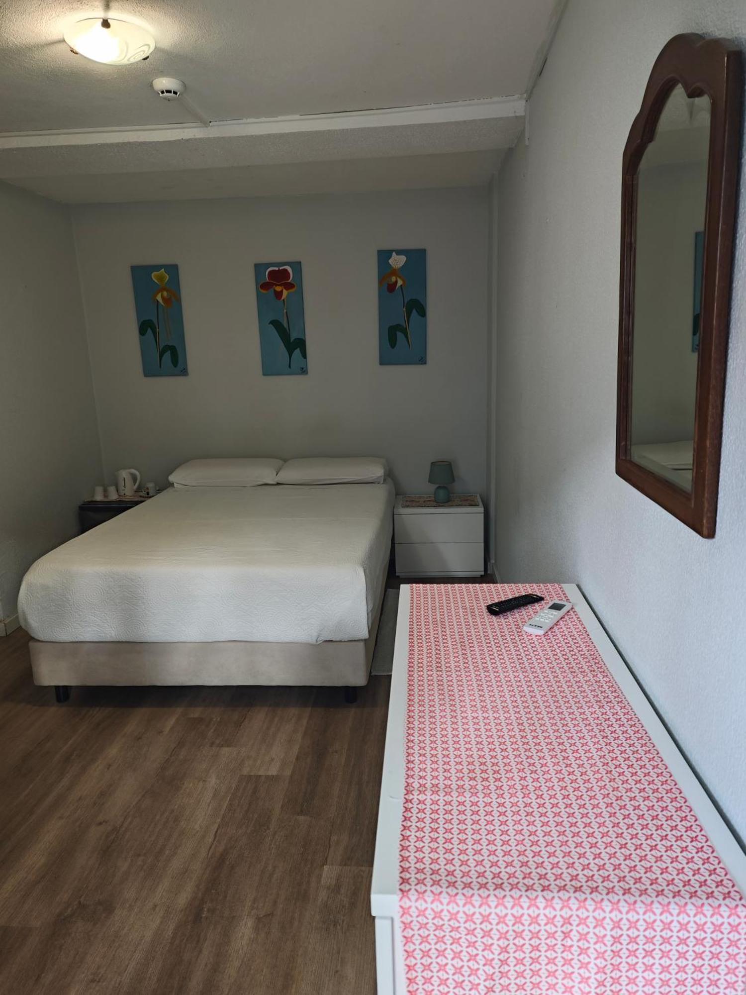 מלון פונשל Residencial Melba מראה חיצוני תמונה
