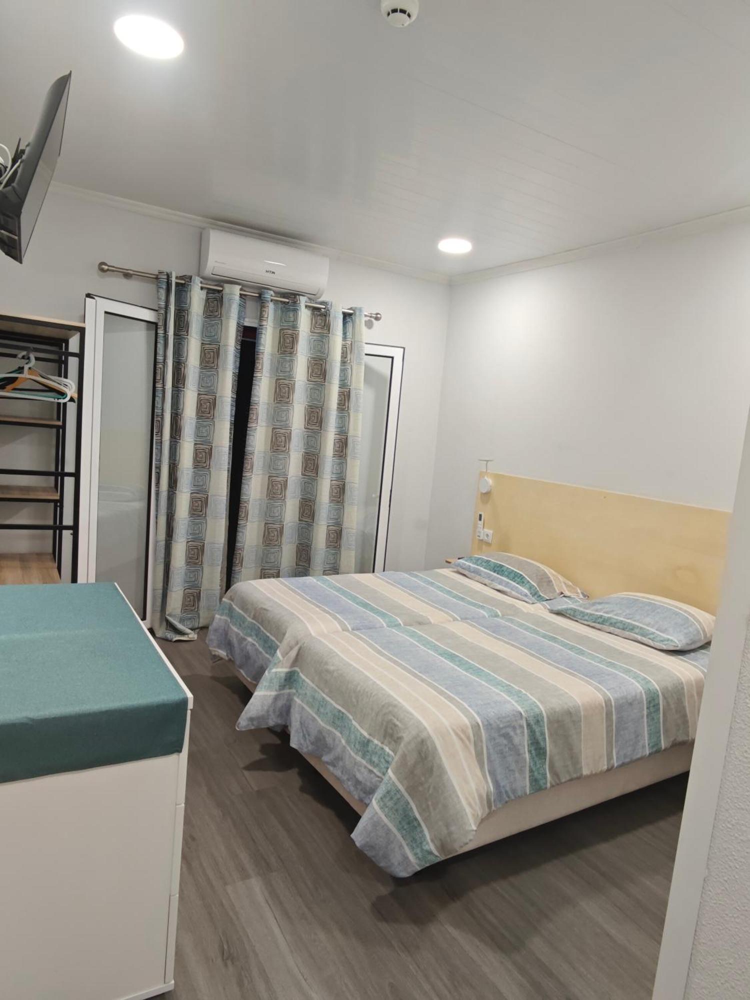 מלון פונשל Residencial Melba מראה חיצוני תמונה